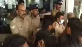  Protests In Support Of Pfi In Kerala-TeluguStop.com