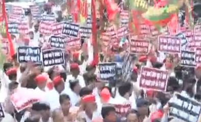  Samajwadi Party Agitations In Lucknow-TeluguStop.com