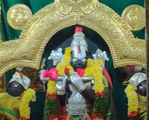  Massive Theft In Vargal Sri Venugopalaswamy Temple..!-TeluguStop.com