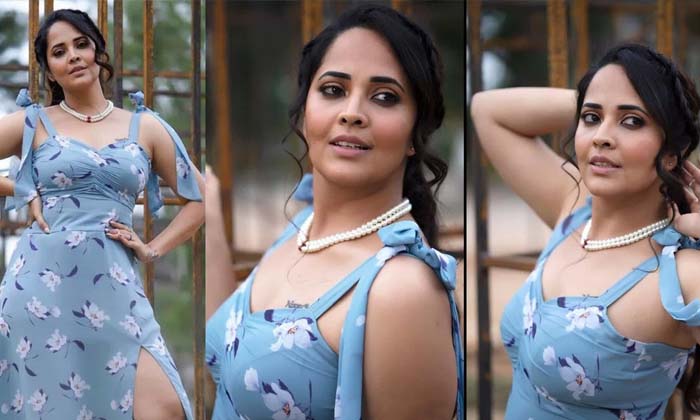  Anasuya Who Made Noise In Vijayawada Trollers Who Did Not Leave , Anasuya , Vija-TeluguStop.com