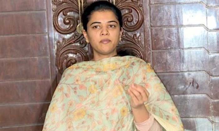 Manoj Attended Bhuma Maunikas Wedding As A Guest Is This Maunikas First Marriage Manoj Attended Bhuma Maunikas Wedding As A Guest Is This Maunikas First Marriage-TeluguStop.com