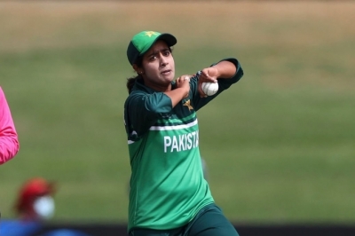  Nashra Sundhu Replaces Fatima Sana In Pakistan's Squad For Women's T20 Asia Cup-TeluguStop.com