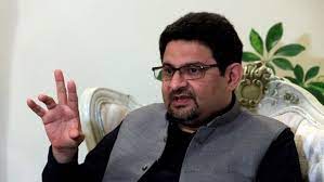 Pakistan's Fifth Finance Minister Resigns In Crisis Pakistan's Fifth Finance Minister Resigns In Crisis-TeluguStop.com