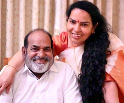  Picture Of Ailing Former Cpi-m State Secretary Kodiyeri Balakrishnan Goes Viral-TeluguStop.com