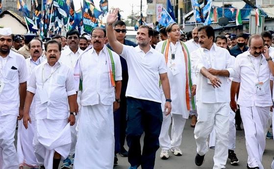  Congress Bharat Jodoyatra To Reach Karnataka Today-TeluguStop.com