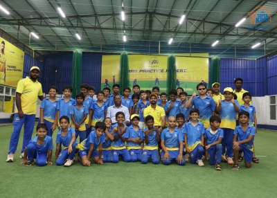  Ruturaj Gaikwad Interacts With Students At Super Kings Academy-TeluguStop.com