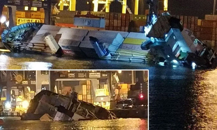  Ship Sinks While Unloading Containers In Turkey Video Viral Details, Ship Sinks-TeluguStop.com