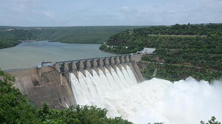  Flood Surge To Srisailam Reservoir-TeluguStop.com