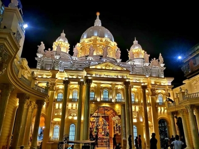  St. Peter's Basilica-themed Durga Puja Pandal A Major Attraction-TeluguStop.com