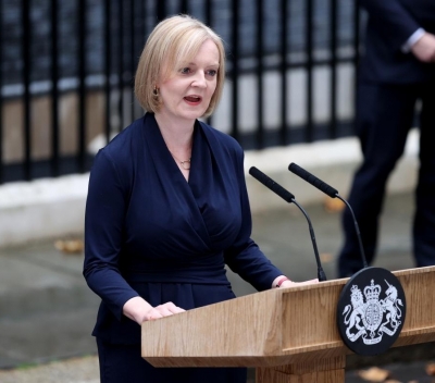  Uk Pm Liz Truss Has Told Staff She Expects Them To Wear Ties And Smarten Up-TeluguStop.com