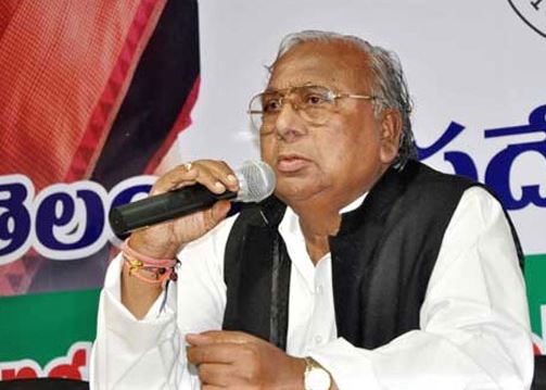  Rahul Gandhi Is The Right Person To Be Aicc President: Vh-TeluguStop.com