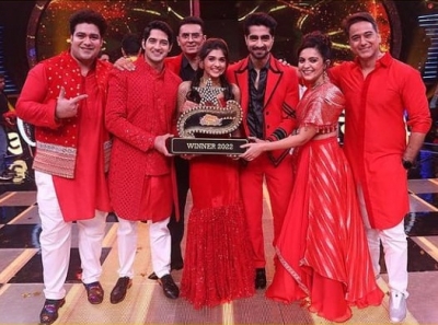  'yeh Rishta...' Family Is The Winner Of 'ravivaar With Star Parivaar'-TeluguStop.com
