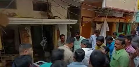  Gas Cylinder Blast In Secunderabad.. One Killed-TeluguStop.com