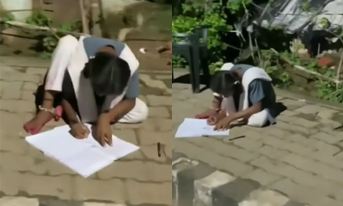  A Girl Studying Under The Street Lights Video Viral Details, Street Lights, Gir-TeluguStop.com