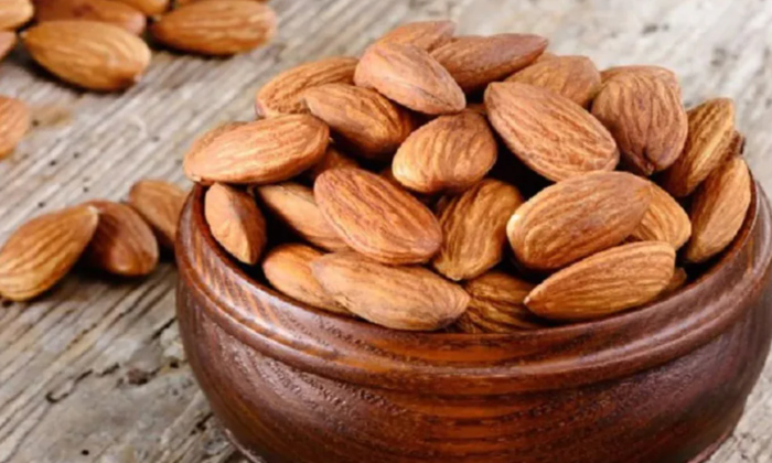  Health Benefits Of Eating Soaked Almonds,soaked Almonds,almonds,telugu Helath,vi-TeluguStop.com