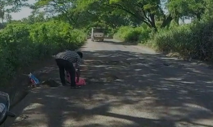  Konasaeema Ambedkar Konaseema District Roads Damage Konasaeema , Ambedkar Konas-TeluguStop.com