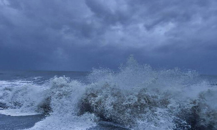  Another Storm Is Coming People Of Ap Are Safe , Another Storm, Andhra Pradesh-TeluguStop.com