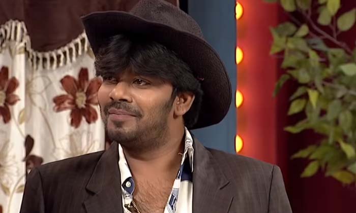 Bigg Boss Season6 Wildcard Contestant Details Here Goes Viral, Bigg Boss Season6 Bigg Boss Season6 Wildcard Contestant Details Here Goes Viral, Bigg Boss Season6-TeluguStop.com