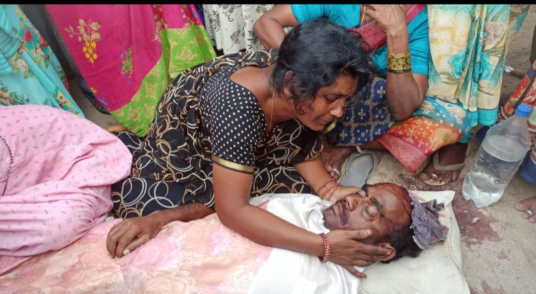  Gram Panchayat Worker Died Due To Electric Shock-TeluguStop.com