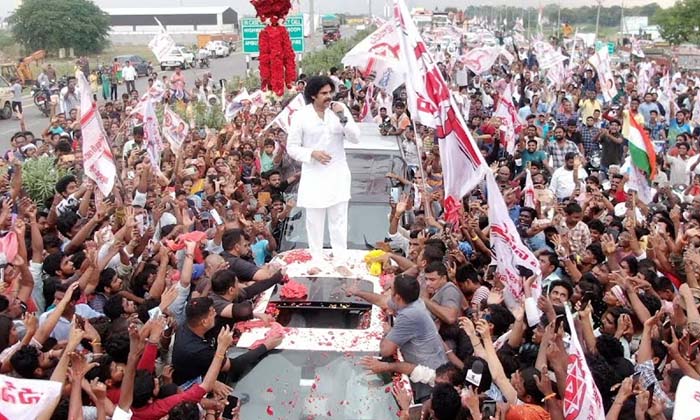  Leaders And Workers Are Coming To Janasena Office ,pawan Kalyan, Janasena Office-TeluguStop.com