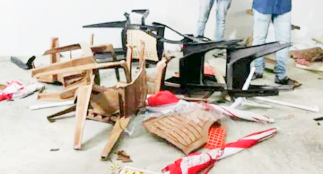  Janasena Office Attacked By Unknown Persons.-TeluguStop.com