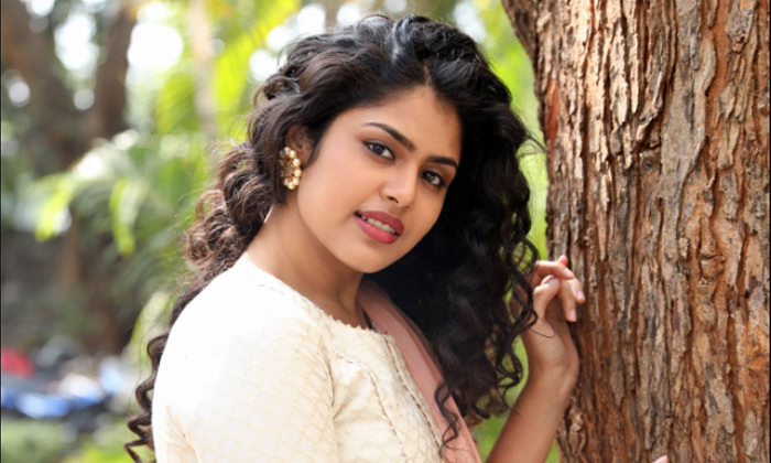 Telugu Faria Abdullah, Jatiratnalu, Share Subscribe, Santosh Shobhan, Tollywood-