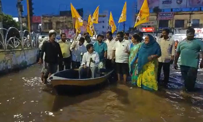  Kollu Ravindra, Former Minister Of Tdp Who Protested With Boats, Politburo Membe-TeluguStop.com