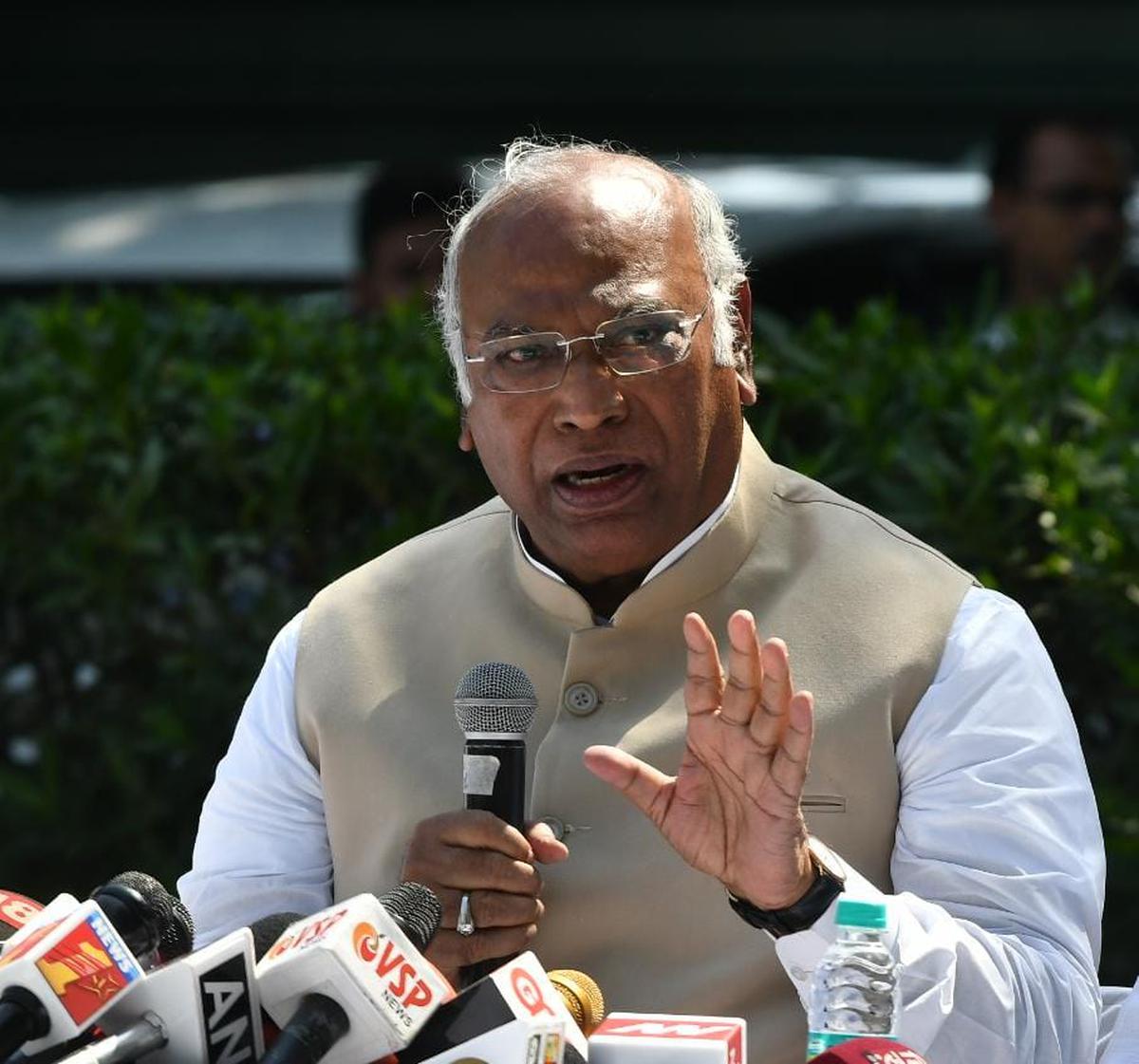  Mallikarjuna Kharge As Congress President-TeluguStop.com