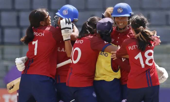  Pakistan Lost In The Hands Of The Girl ,  Asia Cup,pakistan,thailand,pakistan Lo-TeluguStop.com