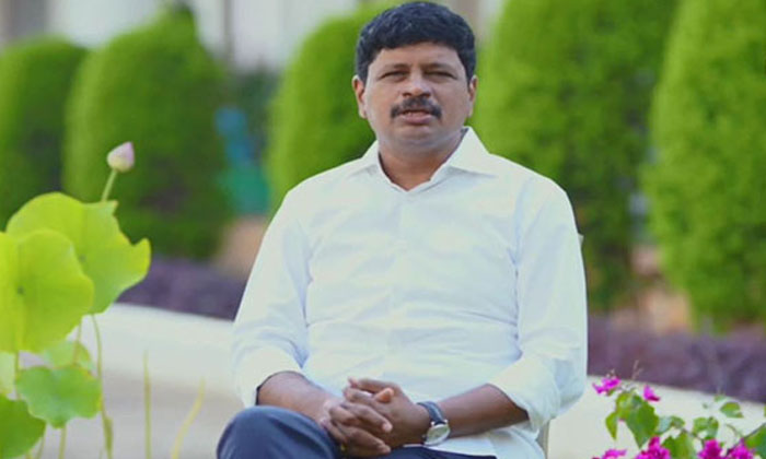 Kcr Keeps Santosh Away From Pragati Bhavan Santosh Kumar, Kcr, Birthday, Telanga Kcr Keeps Santosh Away From Pragati Bhavan Santosh Kumar, Kcr, Birthday, Telanga-TeluguStop.com