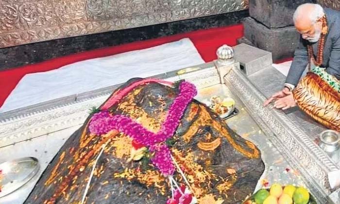  Kedarnath Temple Is Closed ,kedarnath Temple ,covered With Snow,lord Shiva ,panc-TeluguStop.com