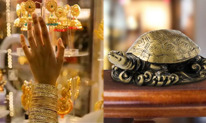 Telugu Astrology, Buy, Deepavali, Dhanteras, Goddess Lakshmi, Gold, Kumbha Raasi