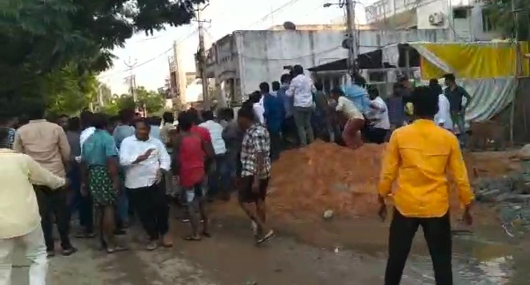  Tension In Proddatur Of Kadapa District-TeluguStop.com