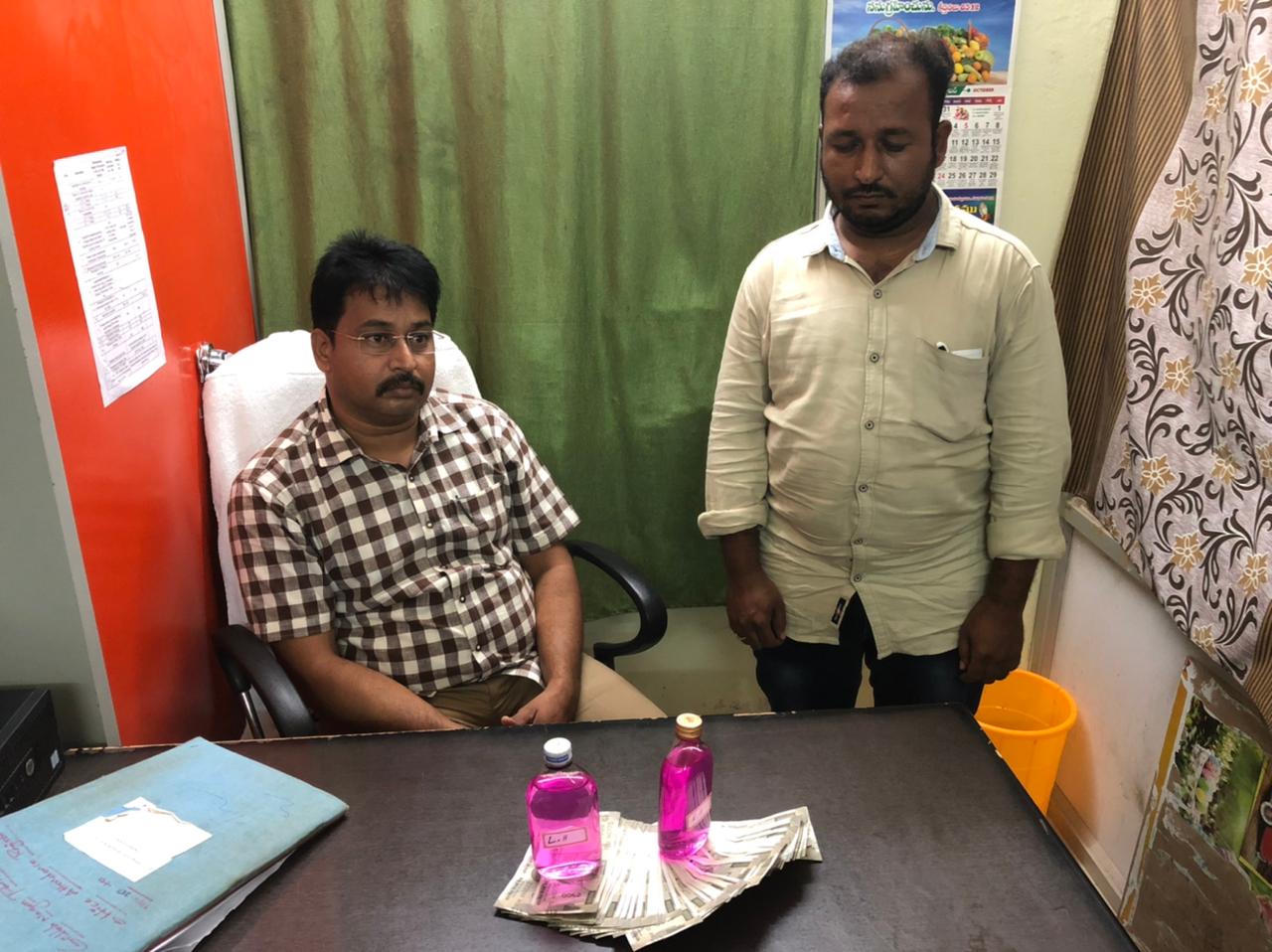  Acb Raids In Giddalur Nagar Panchayat Office-TeluguStop.com