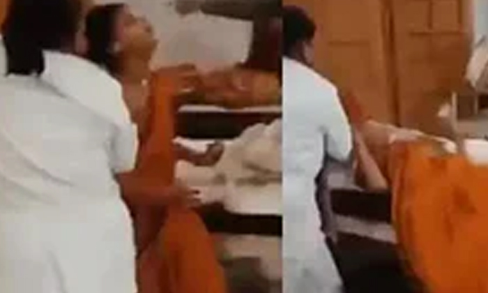  The Nurse Who Grabbed The Female Patient's Hair And Pushed Her The Shocking Vide-TeluguStop.com