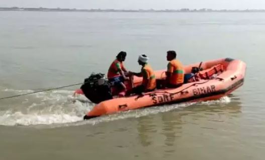  Boat Accident In Bihar.. 25 People Lost-TeluguStop.com