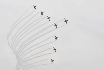  Breathtaking Show By Iaf With Surya Kiran Aerobatic Team Displaying Diamond Form-TeluguStop.com