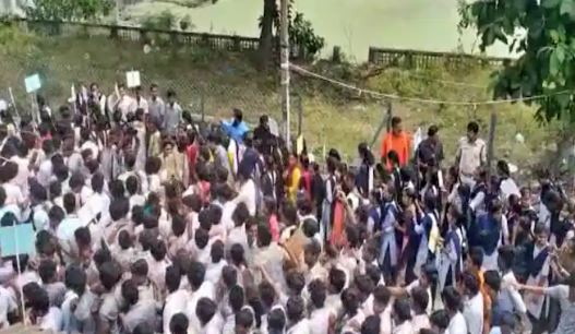 Janasena Slogans In Chodavaram Ycp Rally..! Janasena Slogans In Chodavaram Ycp Rally..!-TeluguStop.com