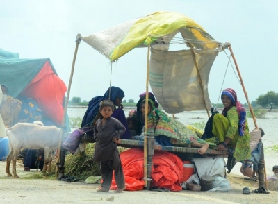  Death Toll From Devastating Pakistan Floods Reaches 1,693-TeluguStop.com