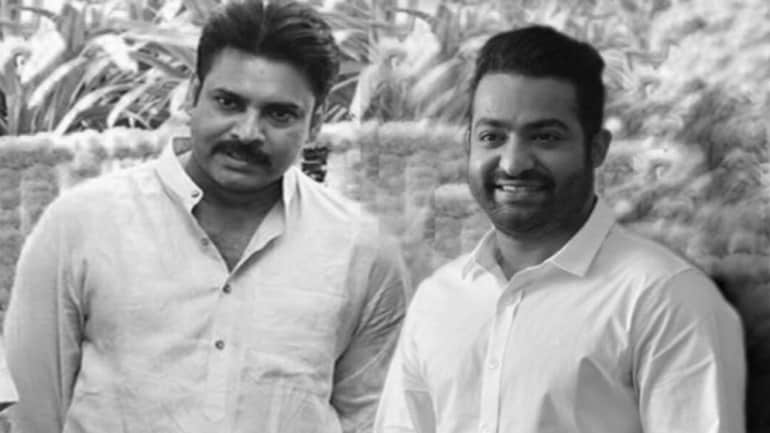  Fans War Between Young Tiger Junior Ntr And Pawan Kalyan Fans Details Here , Fa-TeluguStop.com