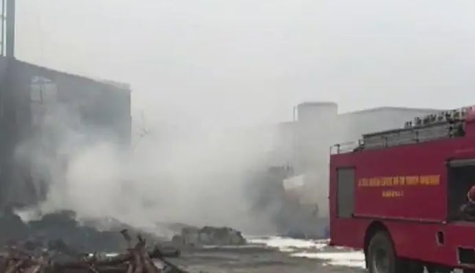 Fire Accident In Achyutapuram Sez Of Anakapalli District Fire Accident In Achyutapuram Sez Of Anakapalli District-TeluguStop.com