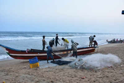  Fishermen In Rameswaram Protest Against Regular Attacks On Men, Boats By Sri Lan-TeluguStop.com