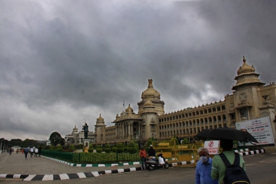  Heavy Rain Predicted In 12 K'taka Districts For 2 Days-TeluguStop.com