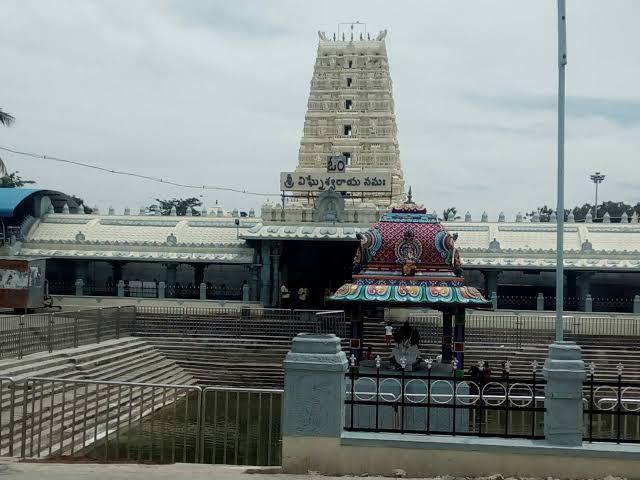  No Suspension On Kanipakam Temple Evo..!-TeluguStop.com
