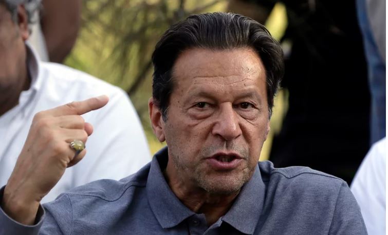  Former Pakistan Prime Minister Imran Khan To Islamabad High Court On Disqualific-TeluguStop.com