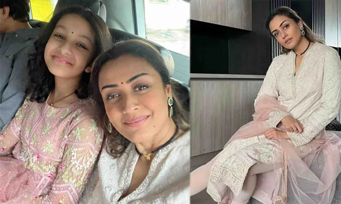  Mahesh Babu Wife Namrata Poses With Tali Bottu Photo Viral Details, Namrata , Na-TeluguStop.com