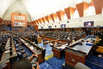  Malaysian Pm Dissolves Parliament, Calls For Early Polls-TeluguStop.com