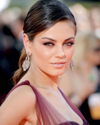  Mila Kunis Lied About Her Age To Bag 'that '70s Show'-TeluguStop.com