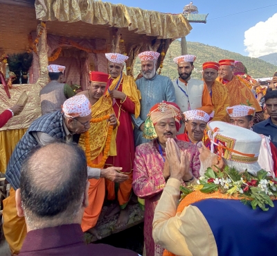  Modi Becomes First Pm To Attend Kullu Dussehra-TeluguStop.com