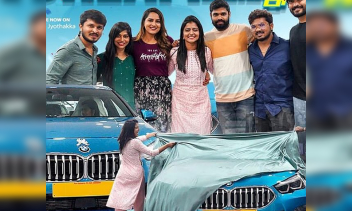  Netizens Trolls On Shiva Jyothi Dream Car Details, Shiva Jyothi , Teenamr Savitr-TeluguStop.com